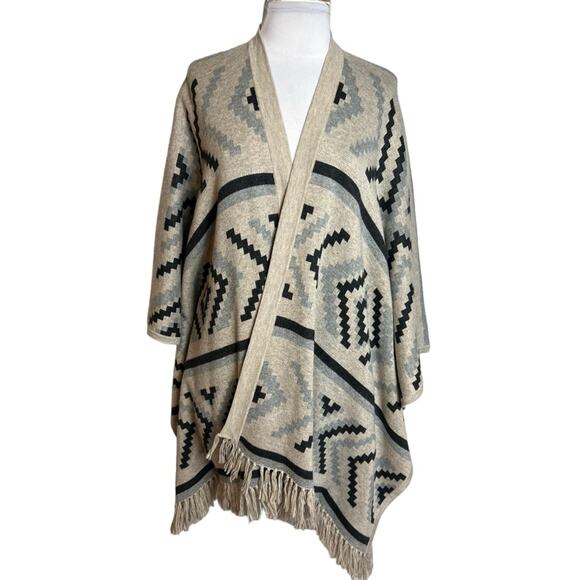 Anthropologie Left on Houston Aztec fringe Poncho Sz M/L - Picture 3 of 8